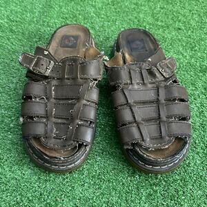 Vintage brown leather fisherman sandals